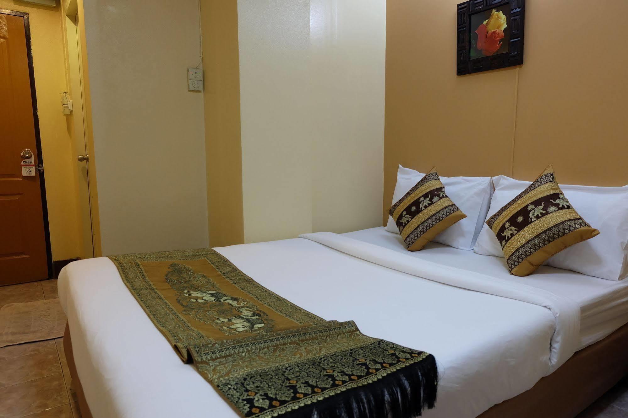 Thai Cozy House - Sha Certified Bangkok Buitenkant foto